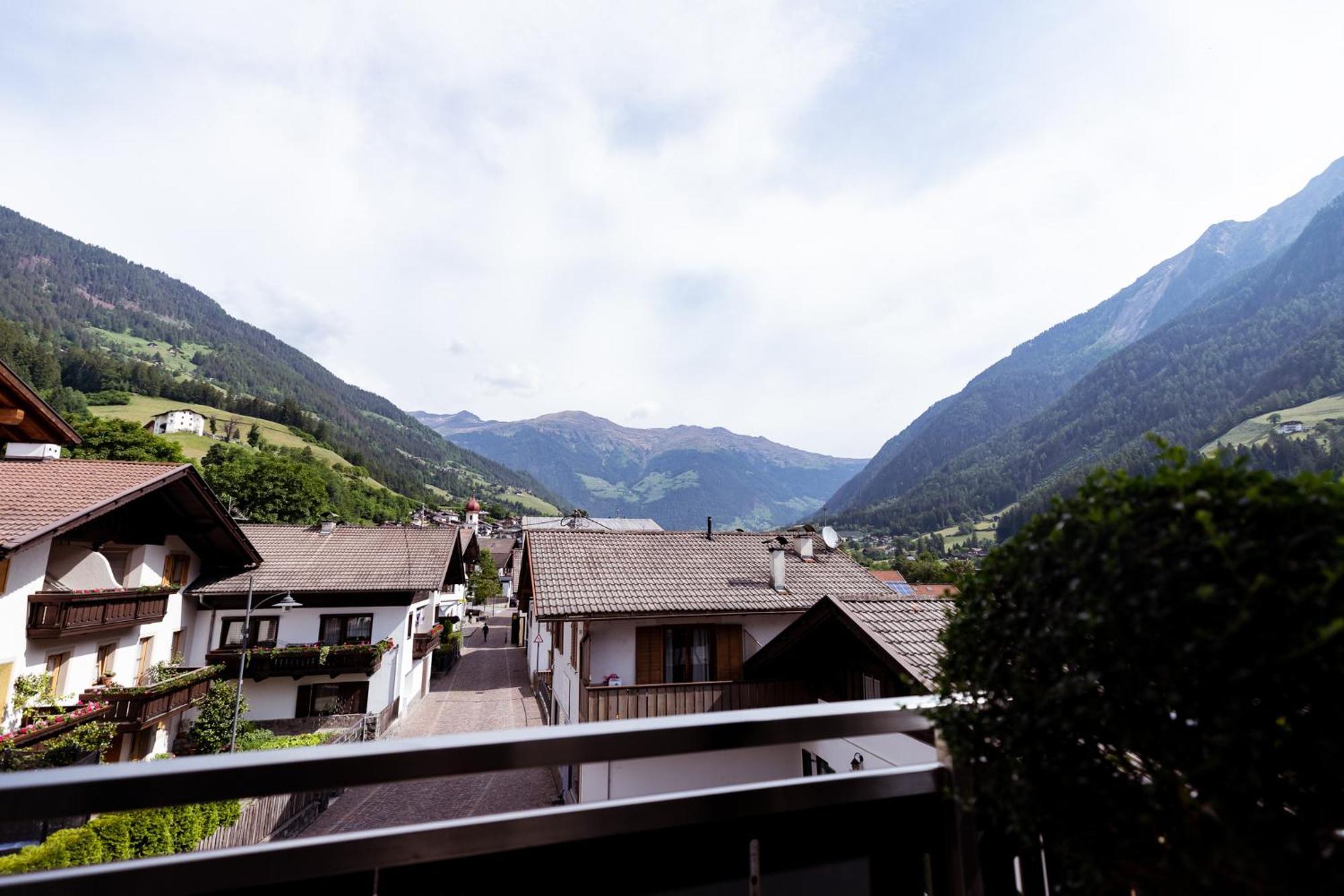 Ramoser Living Apartments San Martino in Passiria Exterior foto